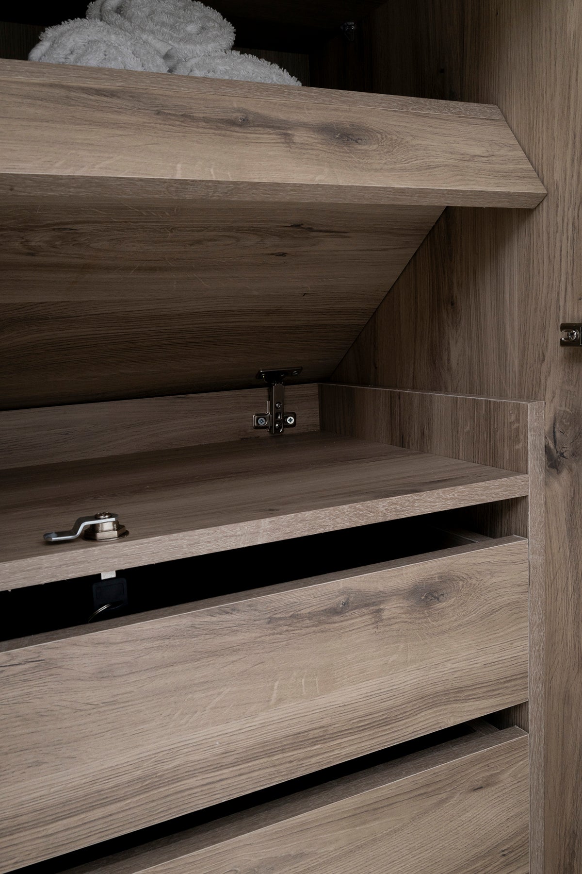 Brandy 6-Door Wardrobe - 1-290
