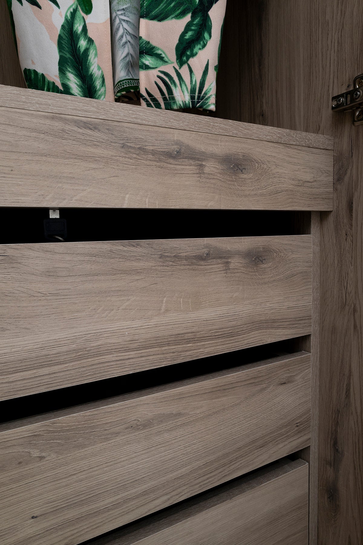 Brandy 4-Door Wardrobe - 1-289